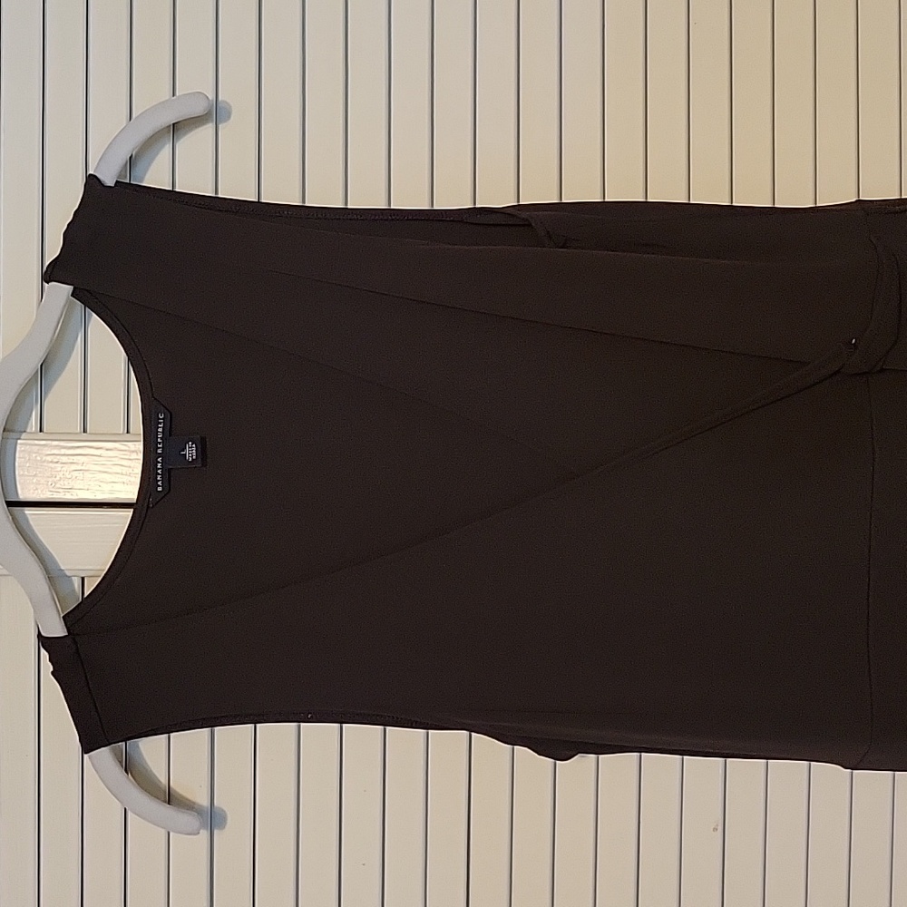 Banana Republic brown wrap around dress with fabric belt. Sz L